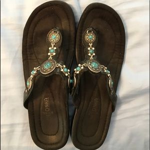 Minnetonka Moccasins Sandals